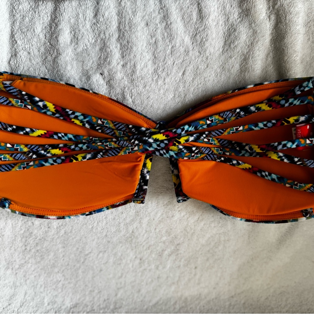 Red Carter - Colorful Patterned Bikini Set - Picture 3 of 5